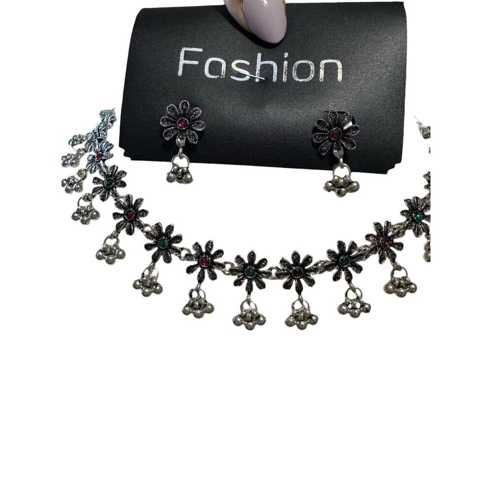 Silver Costume Fashion Necklace Set Jewelry